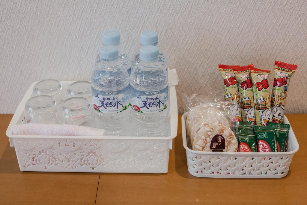 Shijo Omiya Guesthouse And Hotel Кіото Екстер'єр фото