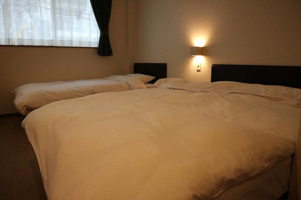 Shijo Omiya Guesthouse And Hotel Кіото Екстер'єр фото