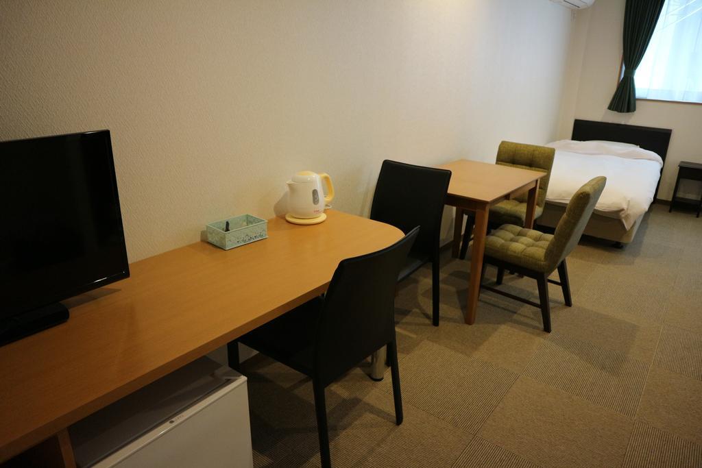 Shijo Omiya Guesthouse And Hotel Кіото Екстер'єр фото