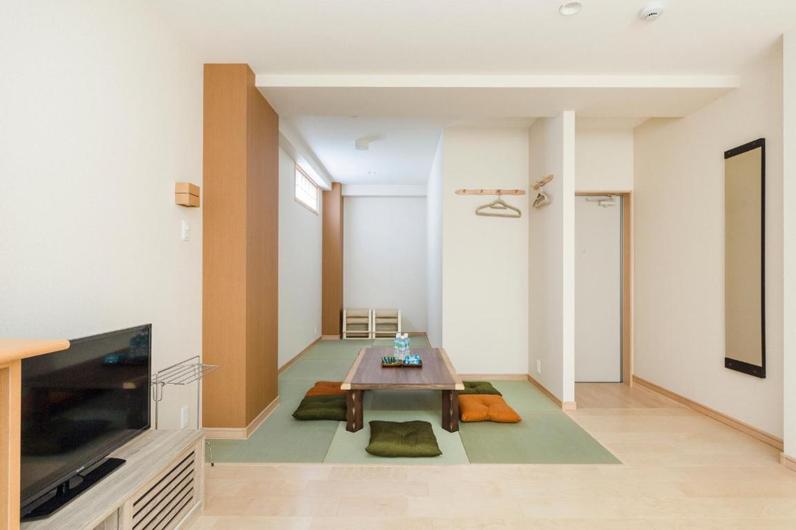 Shijo Omiya Guesthouse And Hotel Кіото Екстер'єр фото
